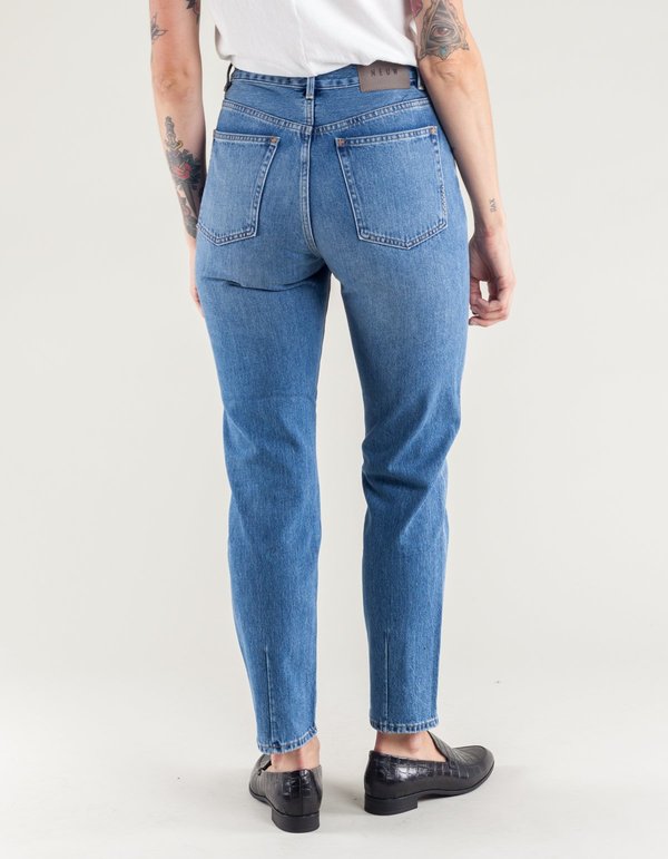 Neuw Lola High Rise Mom Jean - Helen
