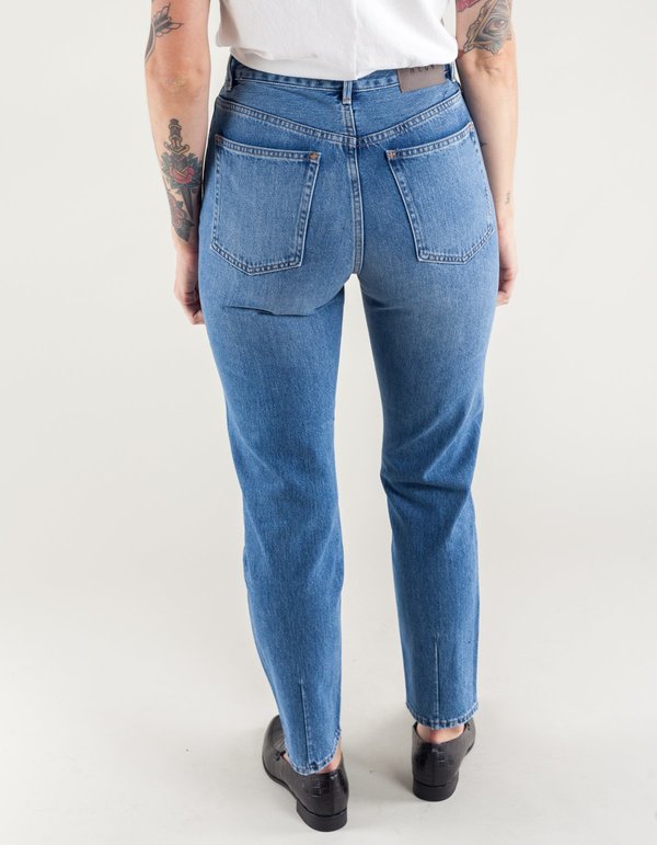Neuw Lola High Rise Mom Jean - Helen