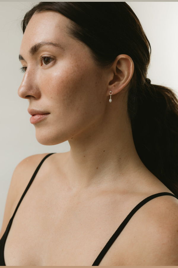 MASLO CO. Relier Pearl Stud Earrings