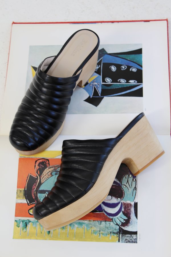 Beklina Ribbed Clog - Black Beklina Ribbed Clog - Black