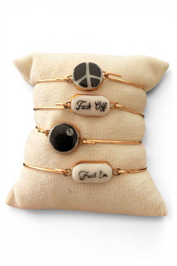 Shá Parlé SP Charm Bangle