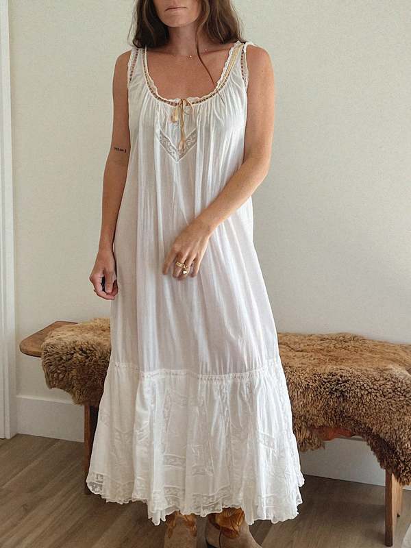 victorian slip dress Heart of Gold Bohme The shoulder straps and lace detailing on the chest highlighted her elegant figure Pansleejoy Victorian Nightgown Robe Set