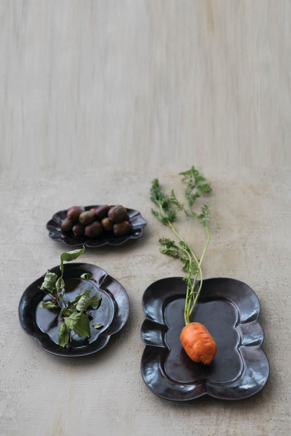 Creative Co-Op Rectangular Stoneware Scalloped Plate - Brown