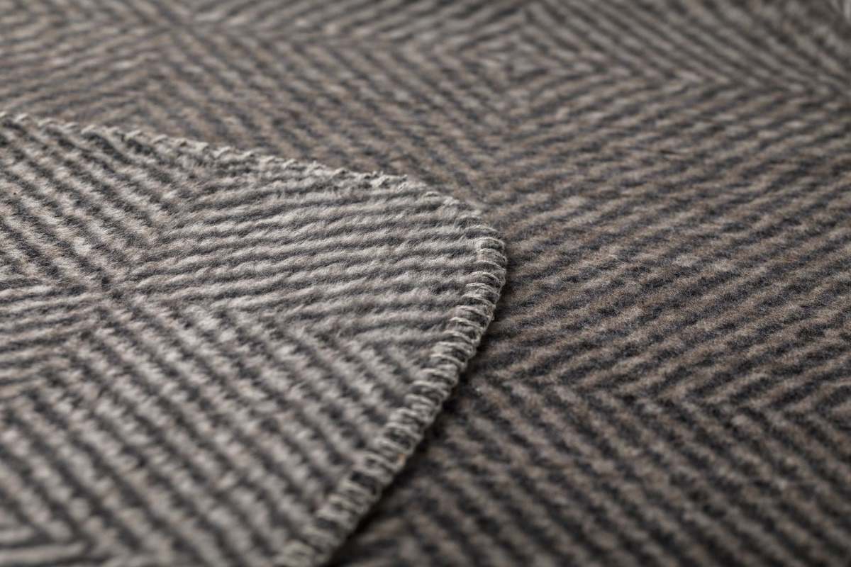 David Fussenegger Savona Throw "Gradient Herringbone" - Image 12 of 13