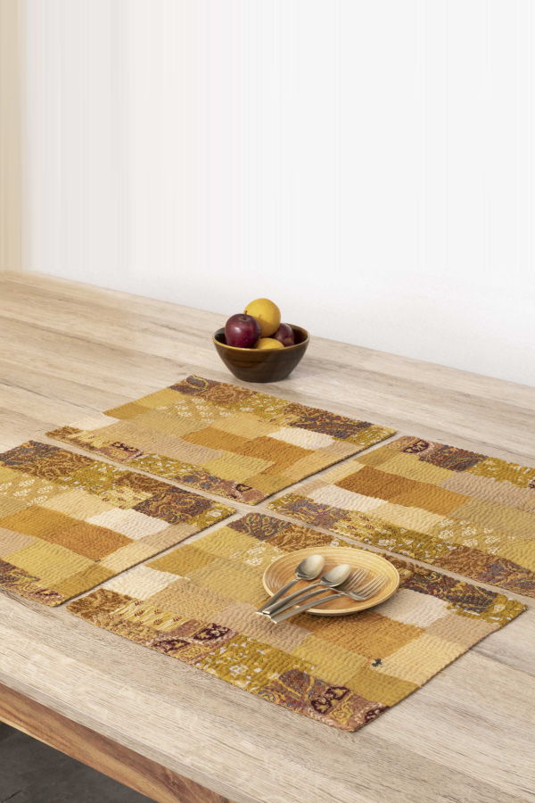 Maison Mieko Set of 2 Printed Fray Vintage Cotton Kantha Placemat