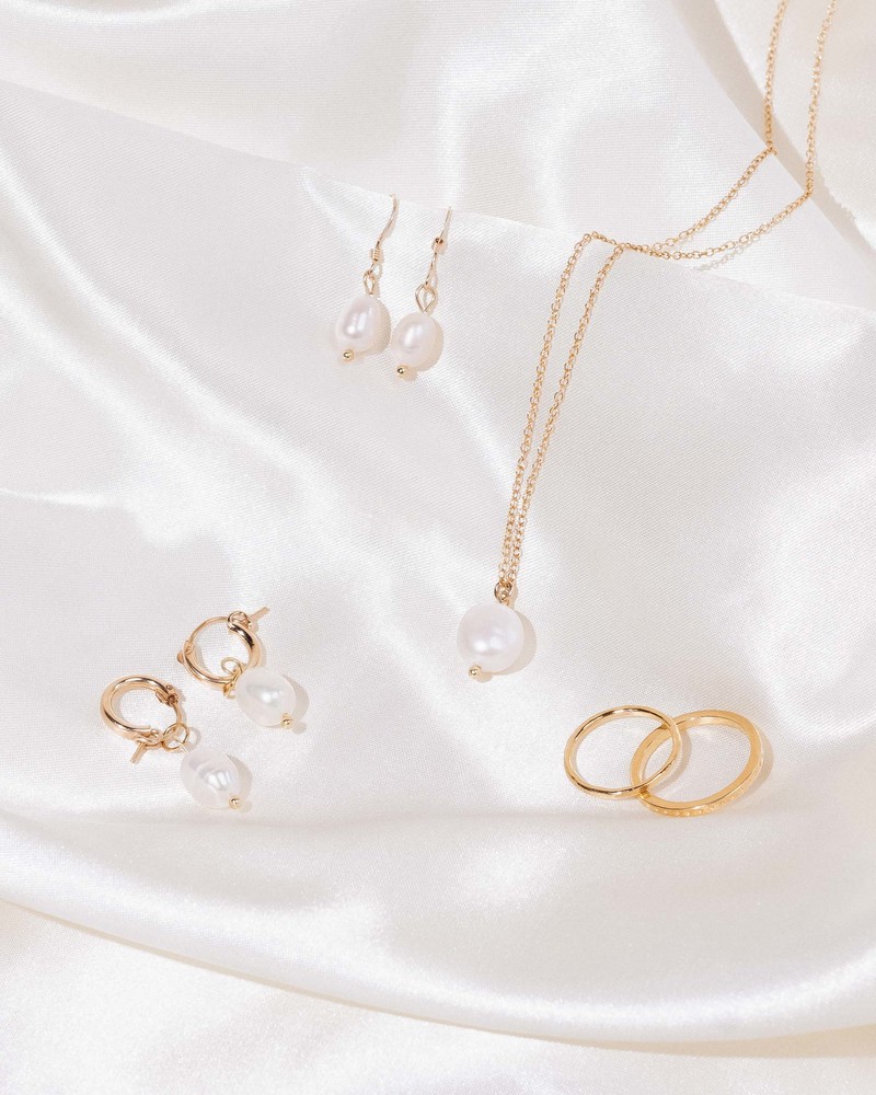 Katie Dean Jewelry Long Pearl Pendant Necklace - Gold