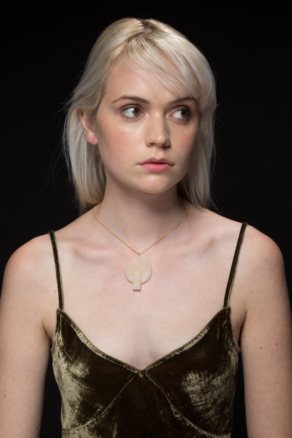 Highlow Shape Form Necklace - OFF WHITE Highlow Shape Form Necklace - OFF WHITE