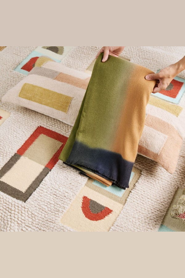 Variously Olyv Throw - Olive Green/Sand Brown