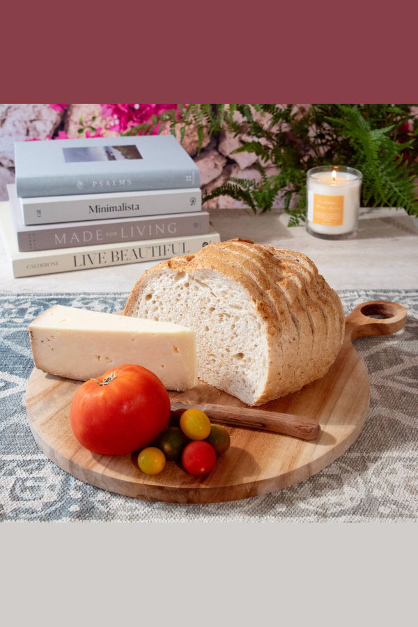 Andaluca Large Round Teak Charcuterie Board