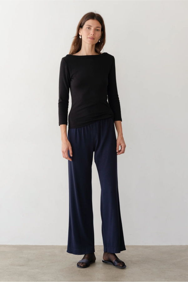 Donni. The Baby Rib Scallop Pant - Navy
