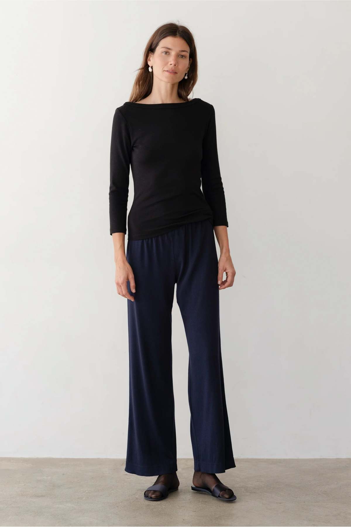 Donni. The Baby Rib Scallop Pant - Navy - Image 2 of 2