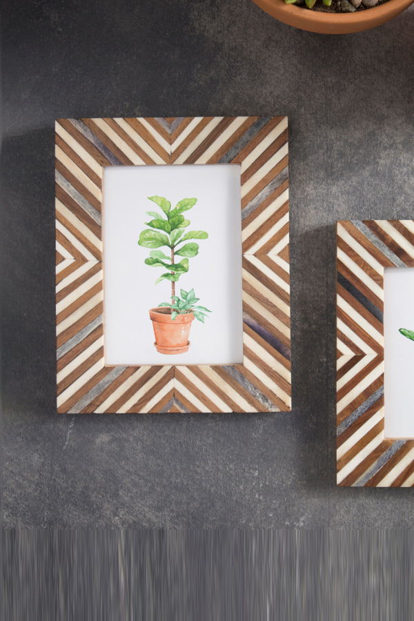 Matr Boomie Banka Mundi Picture Frame - Brown & White