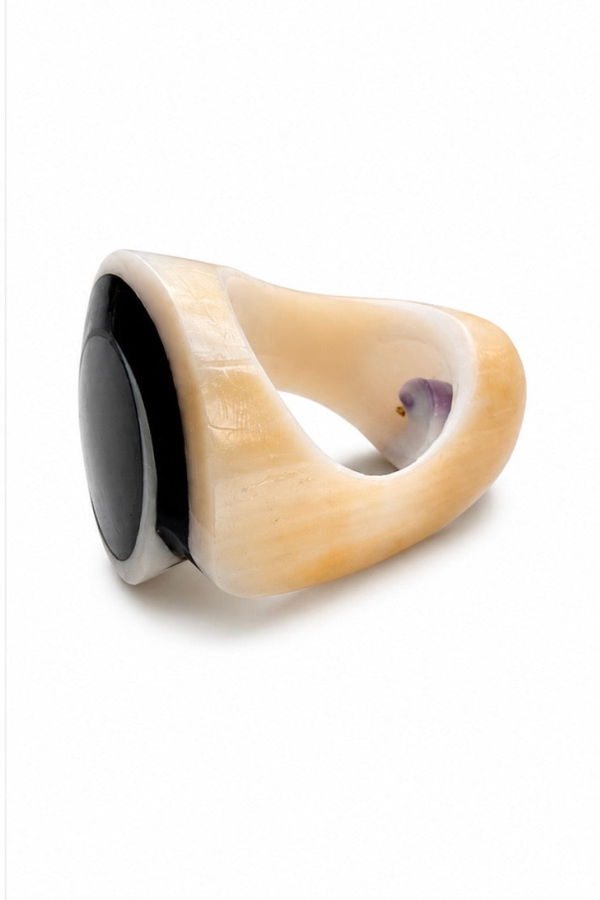 LOBA Moon Ncar Shell Ring