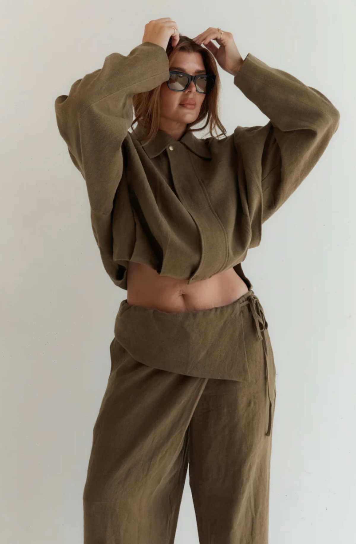 Wilhelmina Studio Foldover Linen Pant - Olive - Image 5 of 7