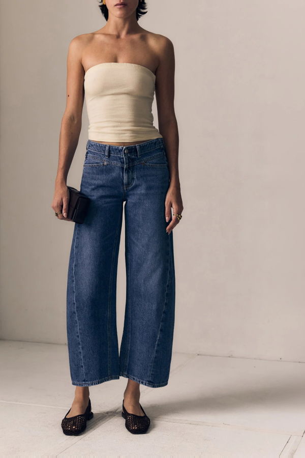 Le Jean Selena Crop Mid-Rise Jeans - Indigo Bloom