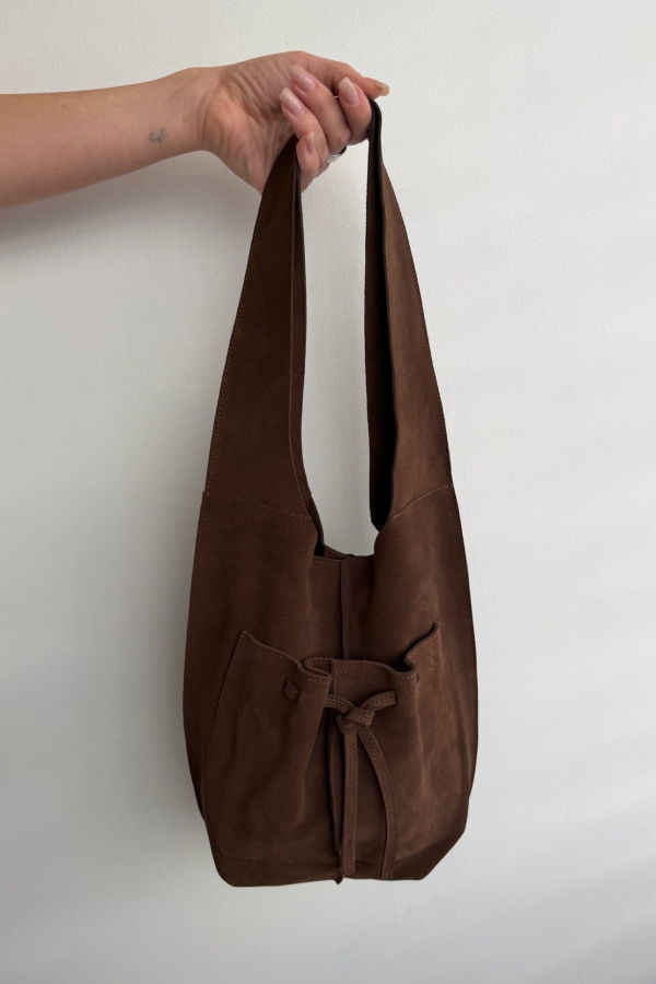 About Arianne Saco Shoulder Bag