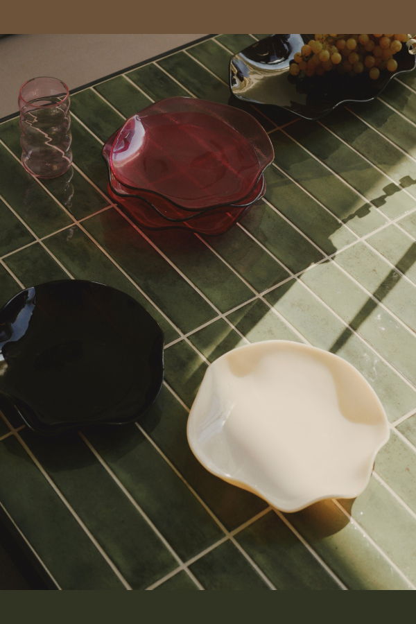 Sophie Lou Jacobsen Large Petal Plate