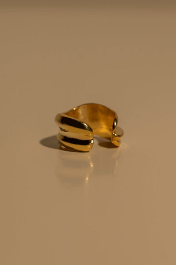 Milk & Rose Circe Cuff