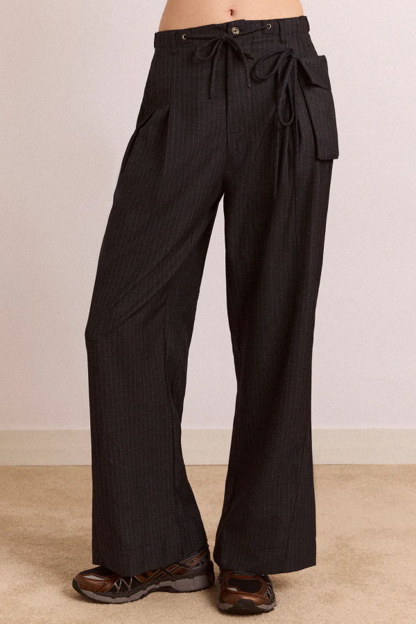 DAMSON MADDER Tatianna Trouser - Navy Pinstripe