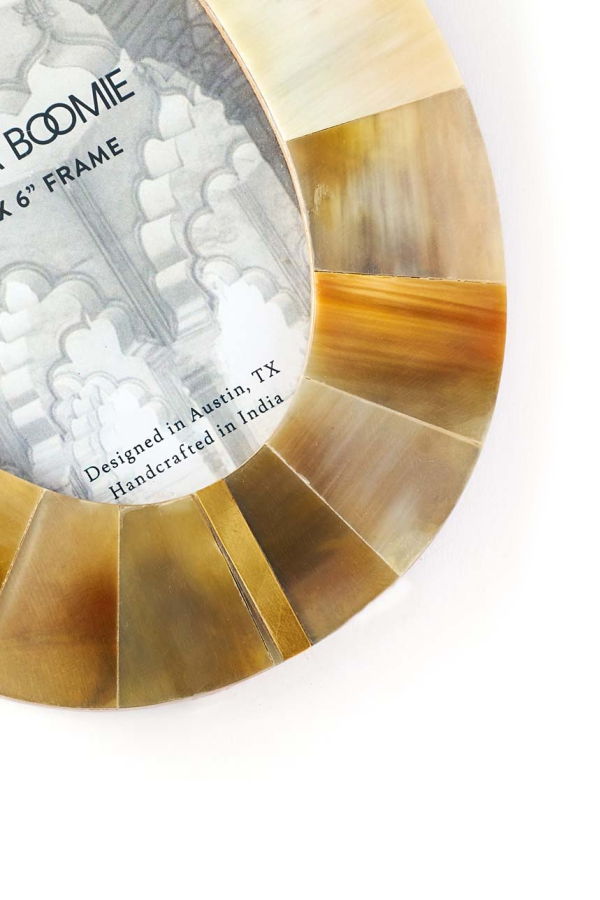 Matr Boomie Kachhua Picture Frame - Oval