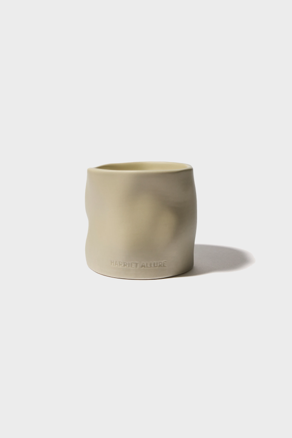 Harriet Allure Ama Candle - Creme