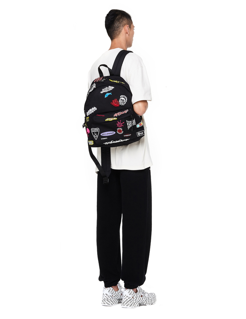超美品 VETEMENTS EASTPAK 名作 バックパック 変形 超美品 VETEMENTS EASTPAK 名作 バックパック 変形 - メルカリ