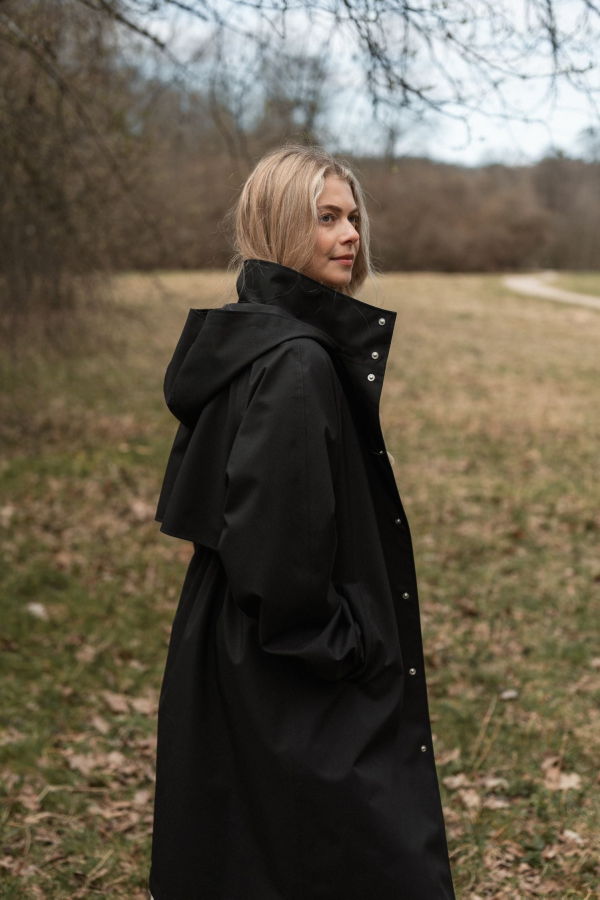 Ducktail Rainwear Black Flow Raincoat