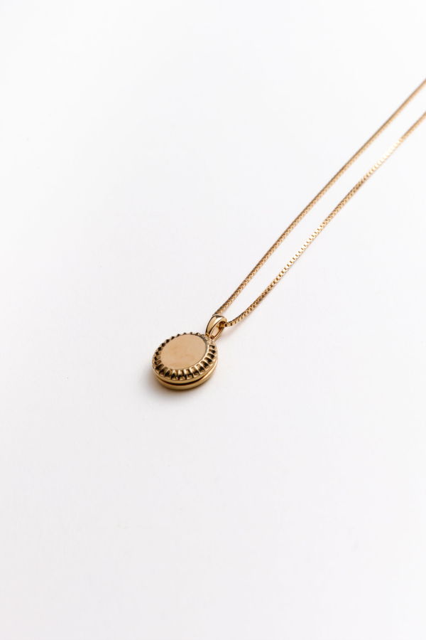 Their Studios Sutton Oval Locket