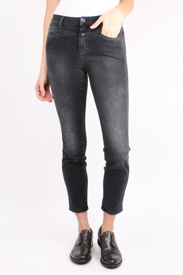 closed skinny pusher black