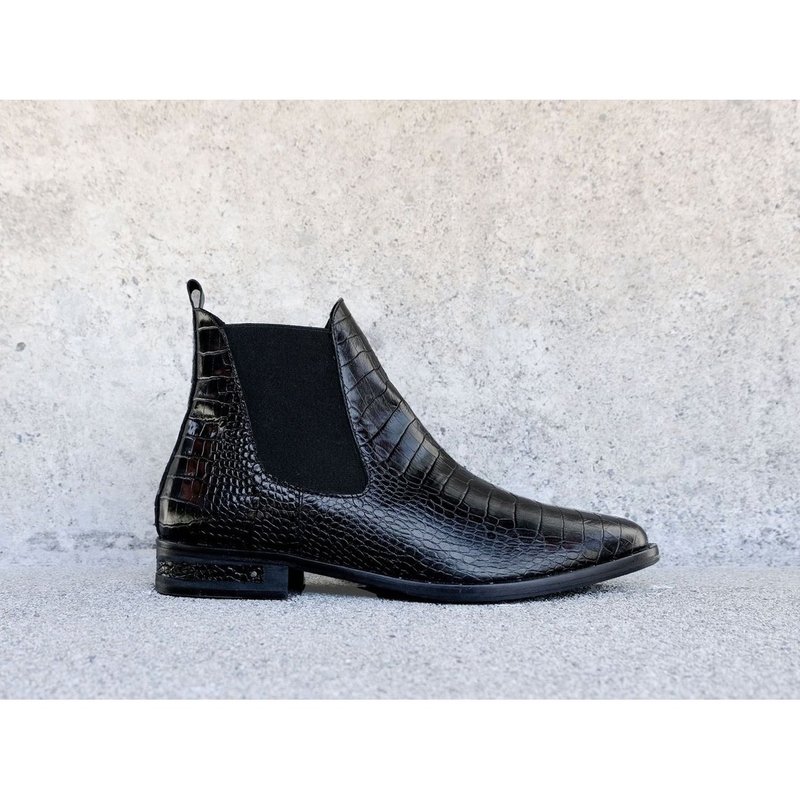 freda salvador sleek chelsea boot