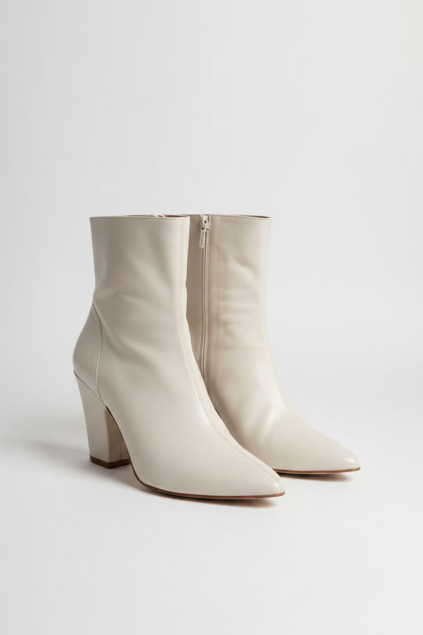 BY FAR Niki Boot