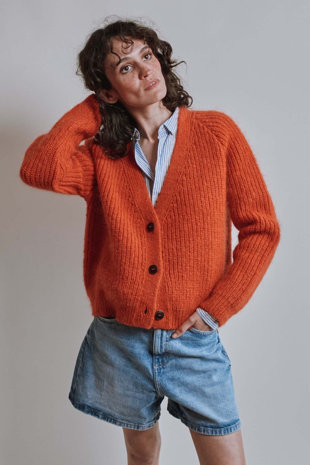 L'ENVERS Anna V-Neck Cardigan in Merino-Mohair Wool - Burnt Orange - Image 3 of 4