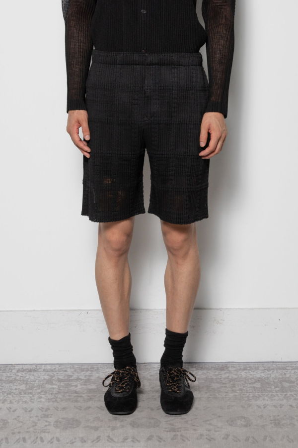 HOMME PLISSE ISSEY MIYAKE Lace Grid Pleats Shorts