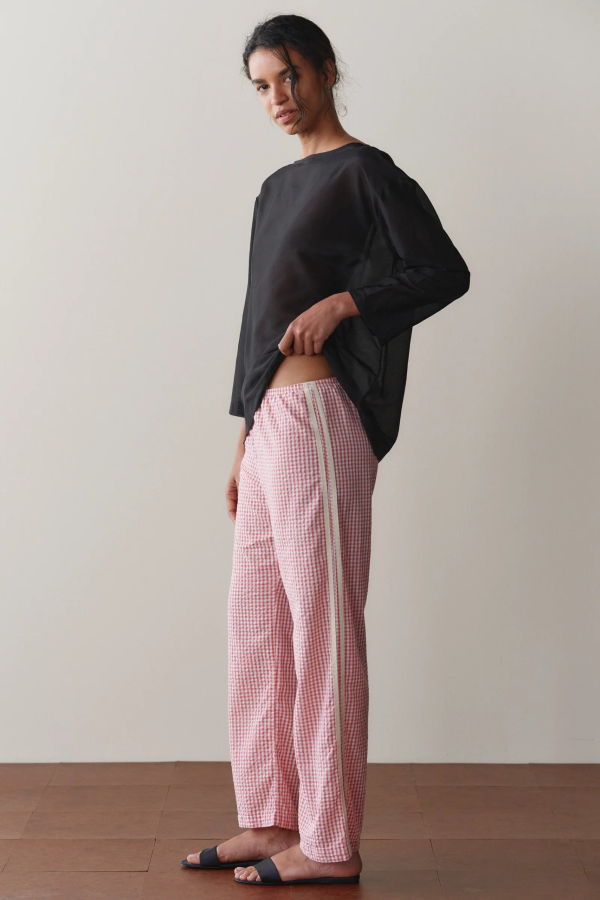 Donni. The Cotton Gingham Stripe Cropped Pant - Rhubarb