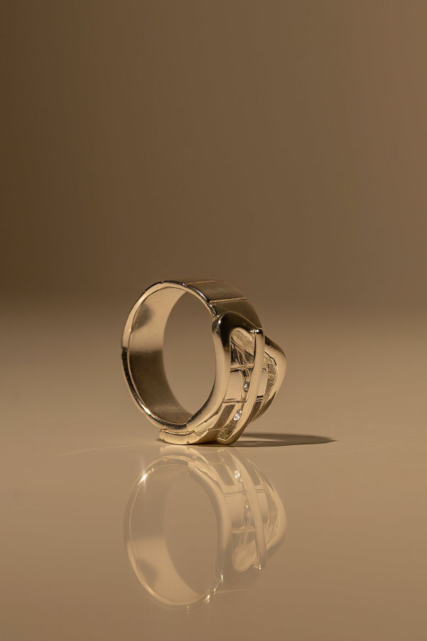 Milk & Rose Buckle Ring