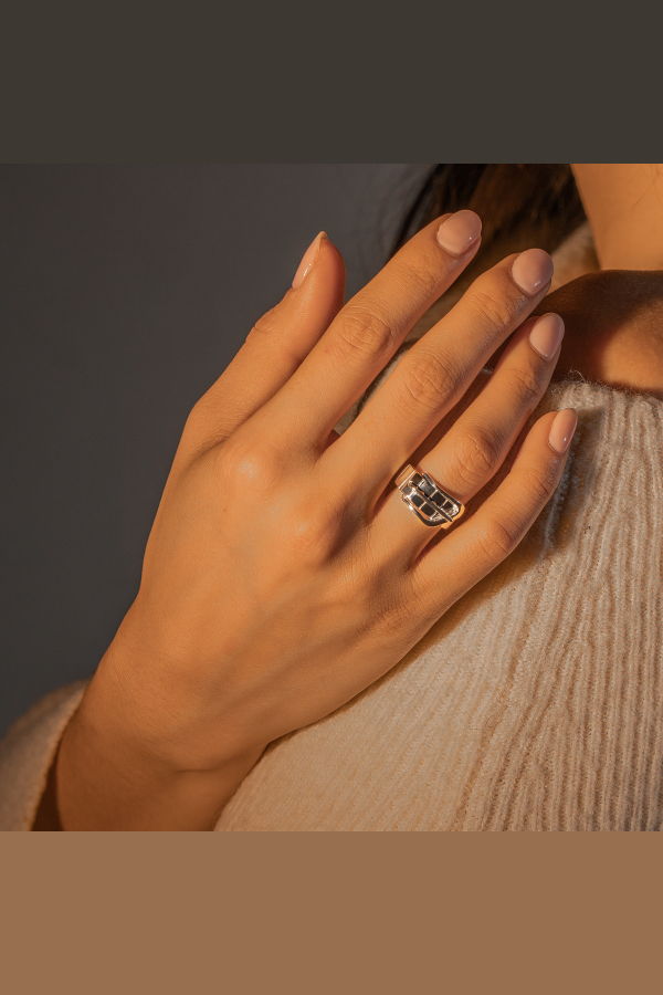 Milk & Rose Buckle Ring