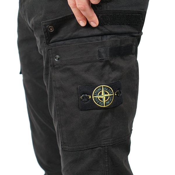 Stone Island GARMENT DYED CARGO TROUSERS IN STRETCH GABARDINE