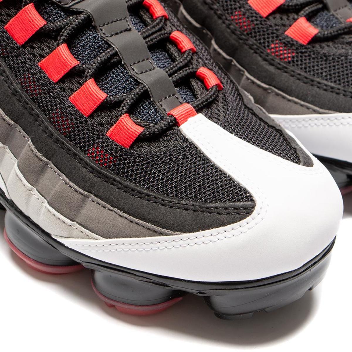 Nike Air Vapormax 95 White / Hot Red | Garmentory