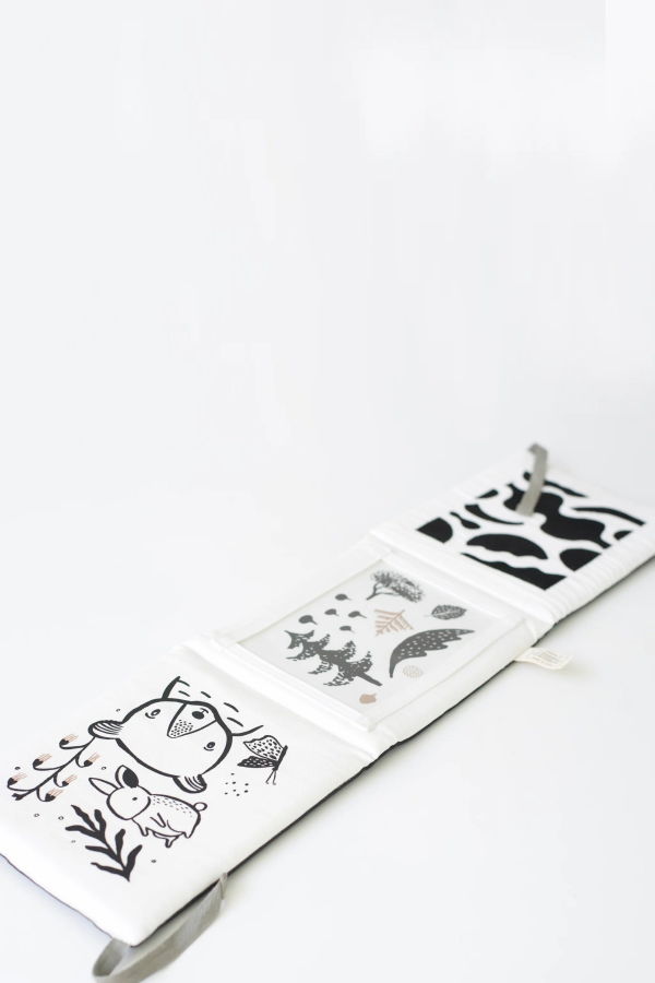 KIDS Wee Gallery Baby Tummy Time Gallery With Mirror Play Mat