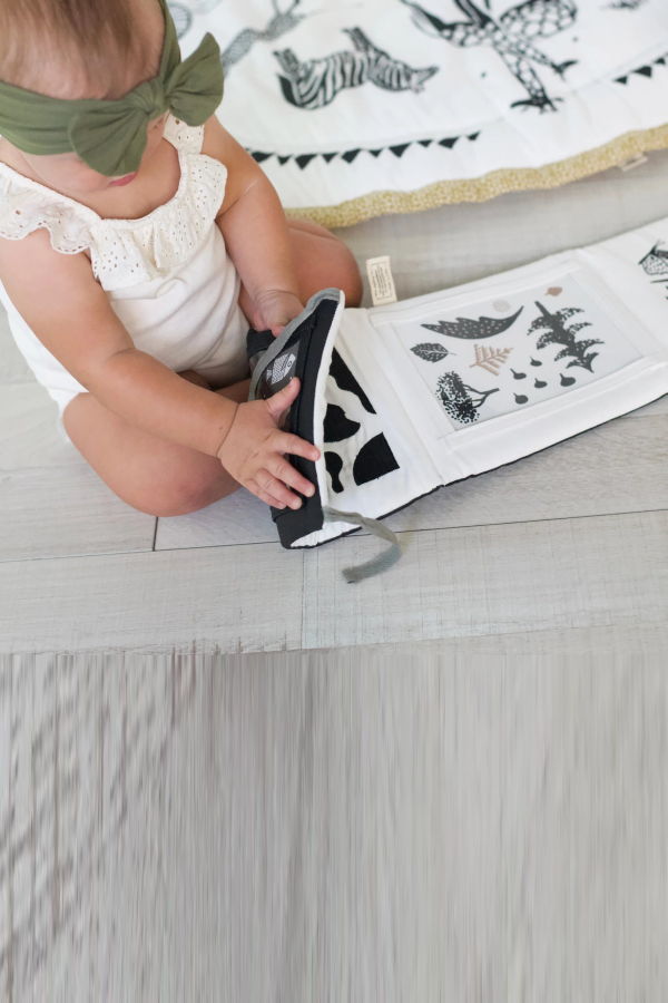 KIDS Wee Gallery Baby Tummy Time Gallery With Mirror Play Mat