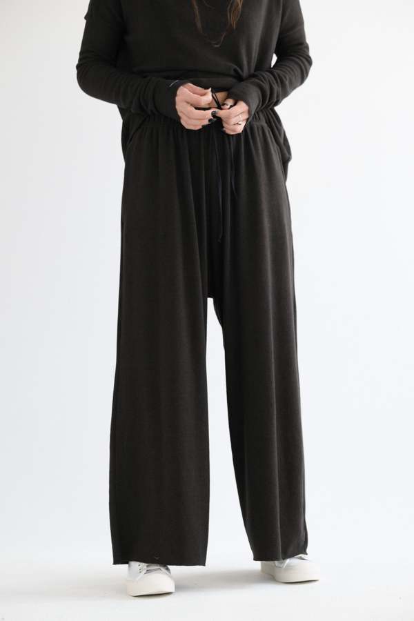 Album di Famiglia Pants New Arrivals | Garmentory
