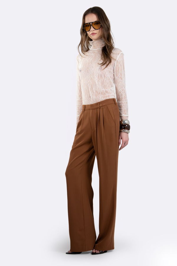 Nonchalant Label Mary Lace Top - White