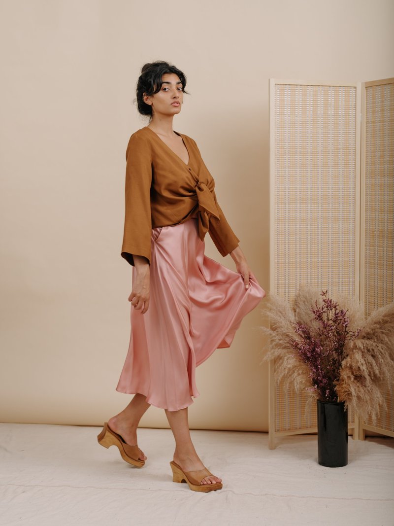 Wolcott : Takemoto Shadow Skirt - Pink Silk