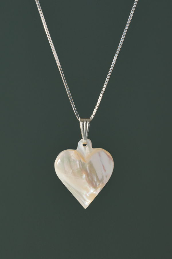 Ten Thousand Villages Mother of Pearl Heart Pendant Necklace