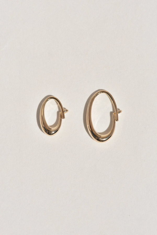 Leigh Miller Medium Oval Sempre Hoop