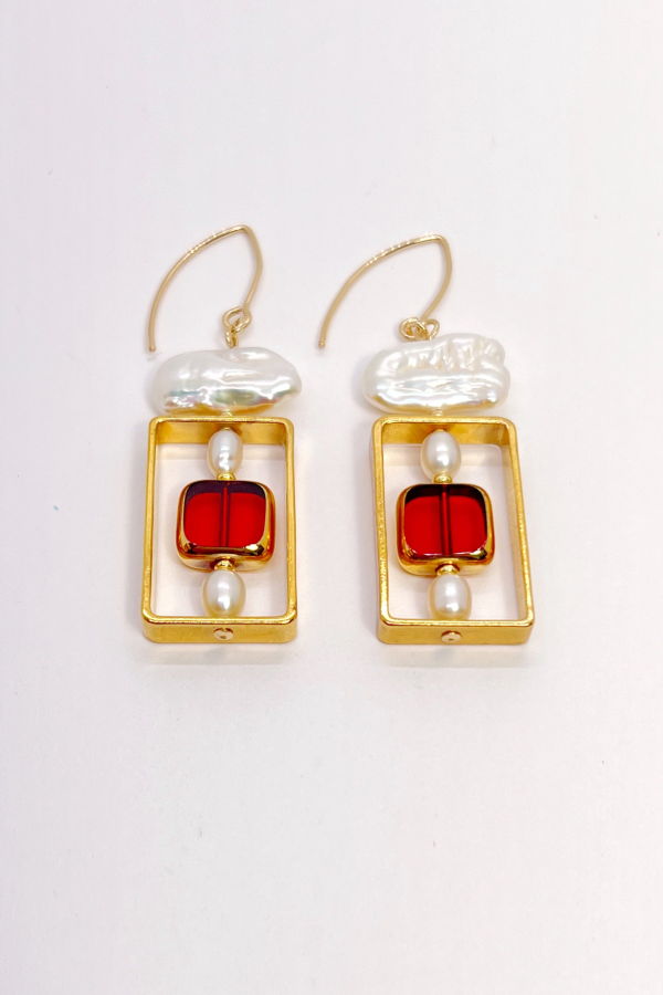 Aracheli Studio Art 2311E x Pearls Earrings