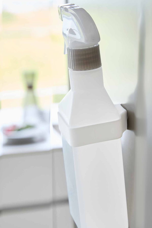 Yamazaki Home Magnetic Bottle Holder Silicone