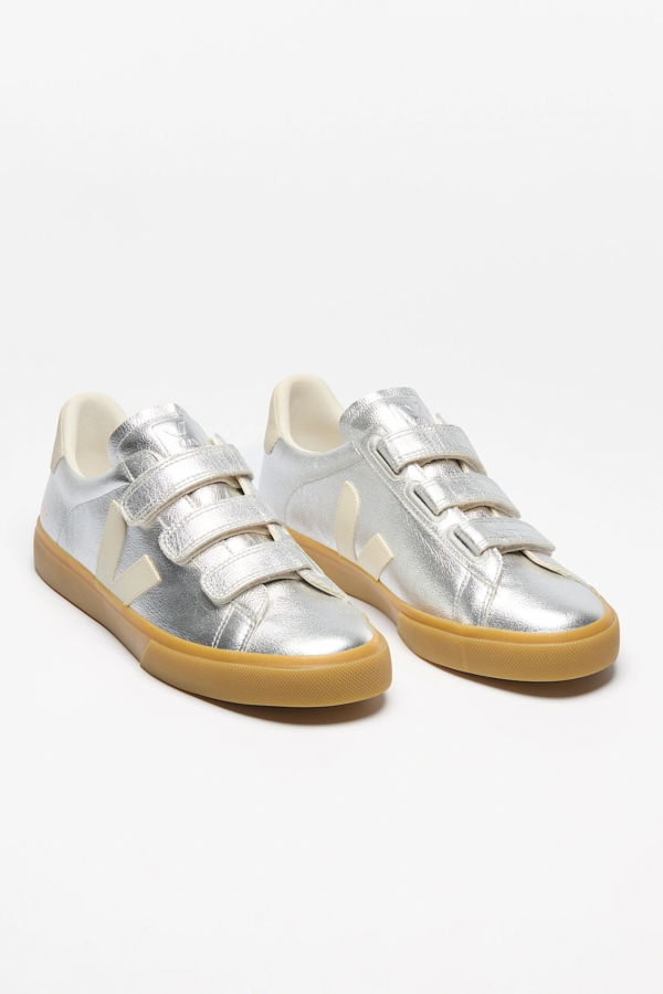 VEJA Recife Sneaker - Silver/ Pierre