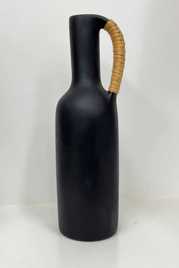 Nimmit Longpi Black Stone Pottery Vase With Wicker Handle