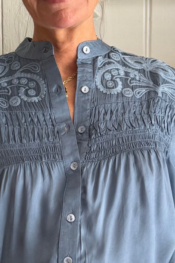 Maison Hotel Gongora Blouse